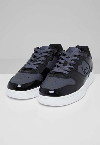 Karl Kani Sneakers in Grey: front