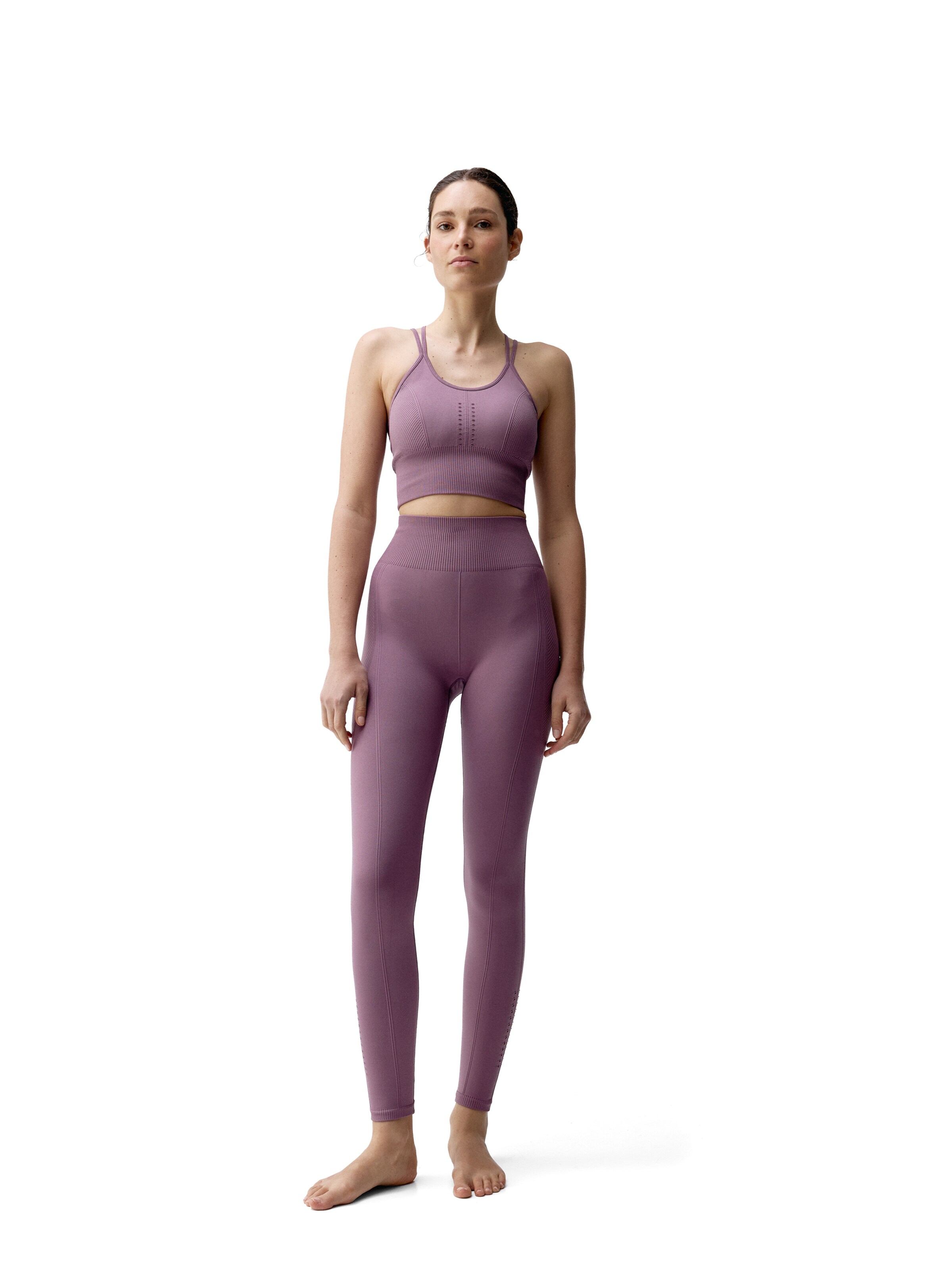 Born Living Yoga Sporttop ' India ' in Lila