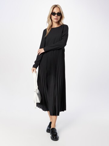 Robe Warehouse en noir