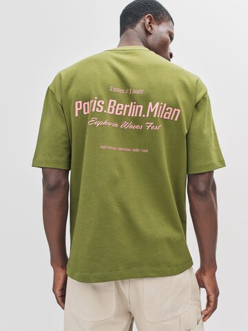 T-Shirt Next en vert : devant