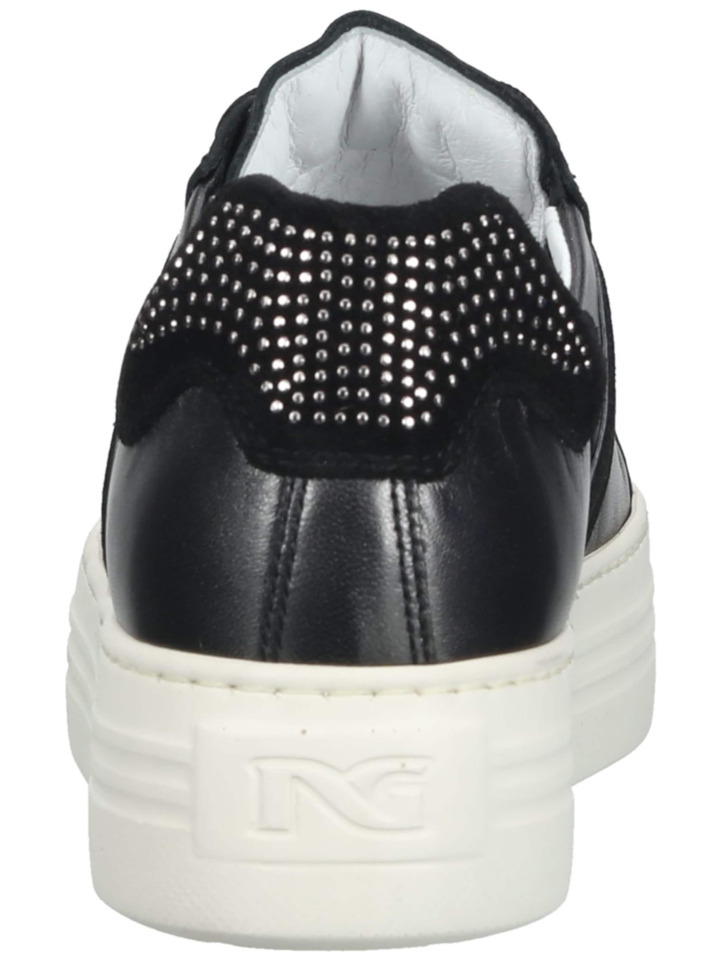Baskets basses Nero Giardini en gris