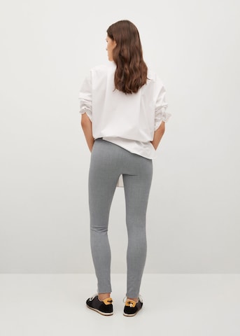 MANGO Skinny Fit Клин 'Basico' в сиво