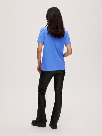 T-shirt 'MY ESSENTIAL' SELECTED FEMME en bleu