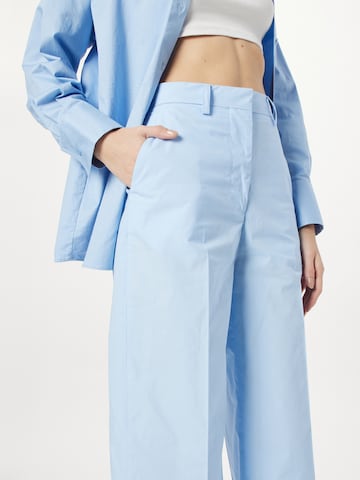 Regular Pantalon à plis Stefanel en bleu
