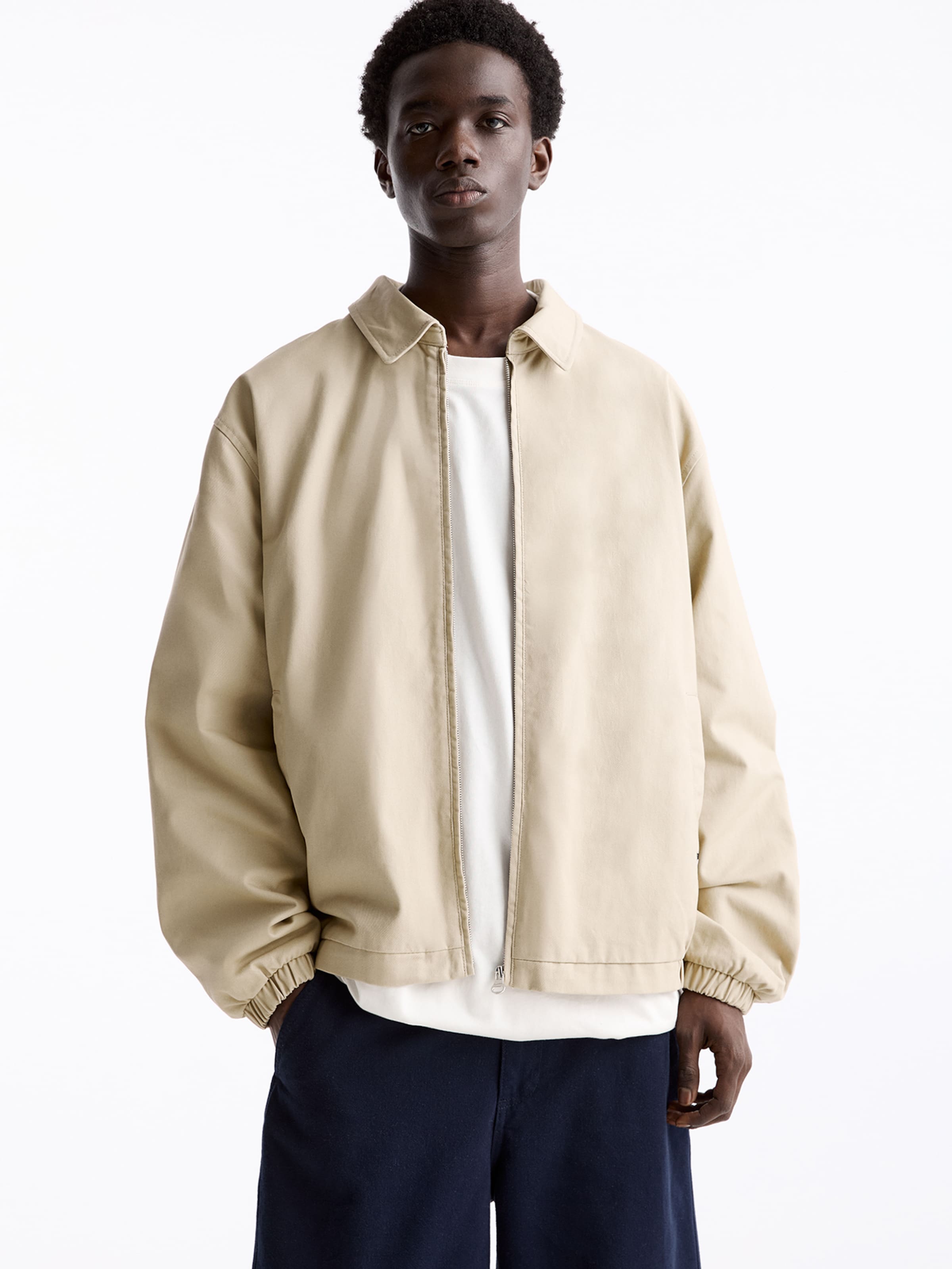 Pull and bear beige jacket deals