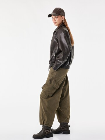Koton Loose fit Trousers in Green