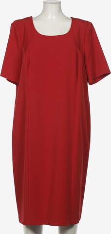 Emilia Lay Dress in 6XL in Red: front