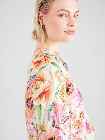 Emily Van Den Bergh - Blusa en blanco