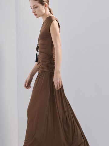 MANGOHaljina 'SURI' - smeđa boja