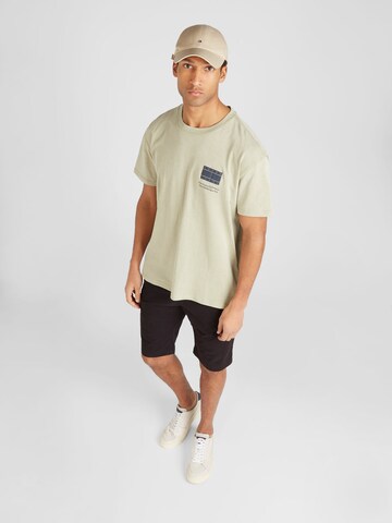 Tommy Jeans T-Shirt 'Essential' in Grün