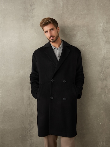 ABOUT YOU x Kevin Trapp Ανοιξιάτικο και φθινοπωρινό παλτό 'Chris' σε μαύρο: μπροστά