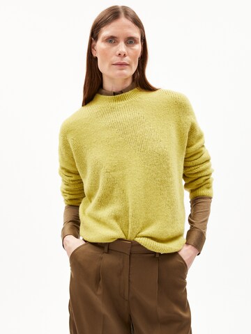 ARMEDANGELS Strickpullover 'Suri Inara' in Grün: Vorderseite