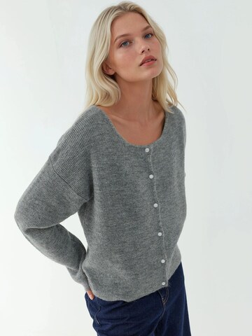 Hiccup Knit Cardigan in Grey