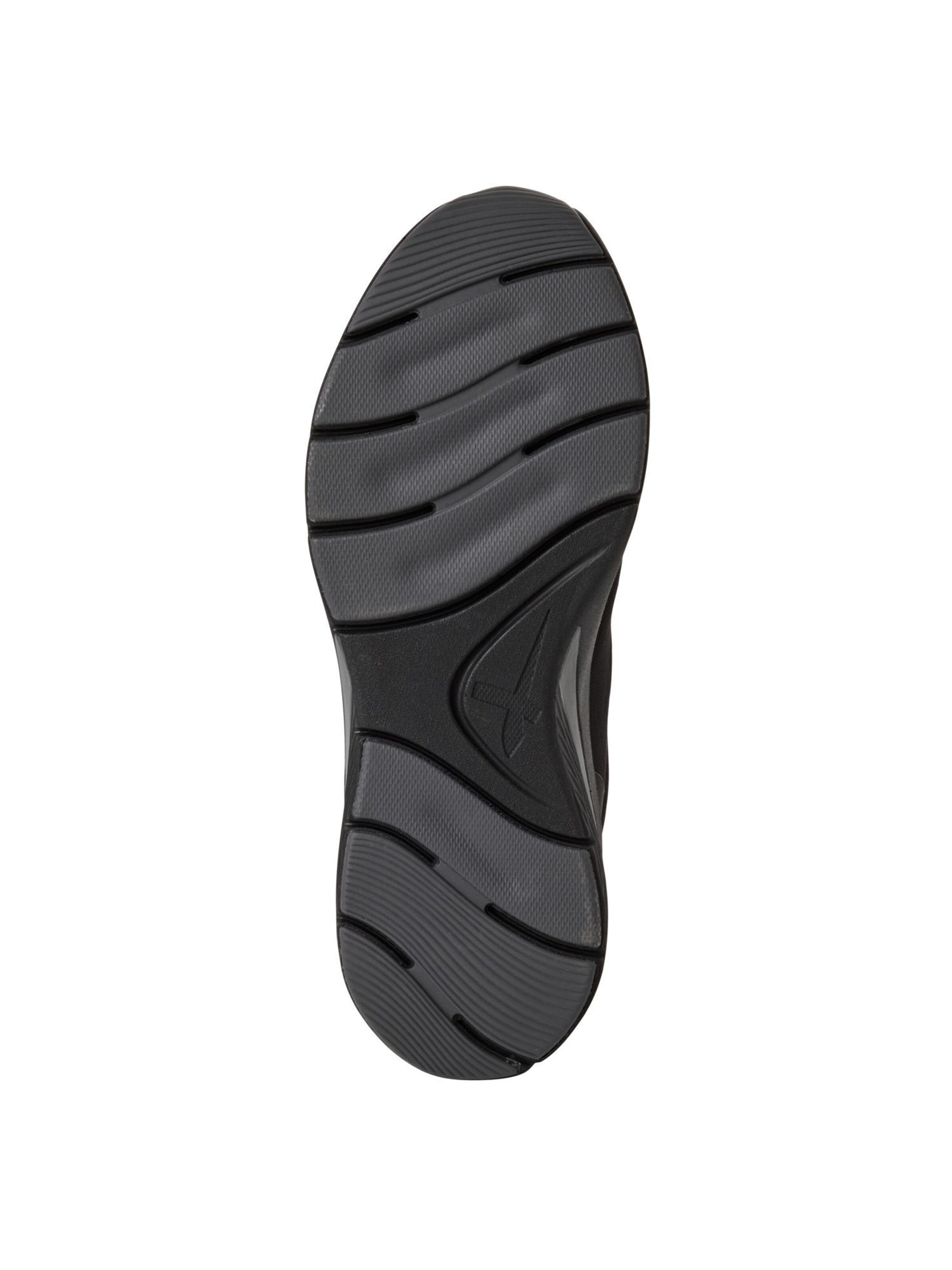 Tamaris Ниски маратонки в черно