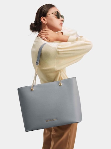 Victoria Hyde Handbag ' Torrans ' in Grey: front