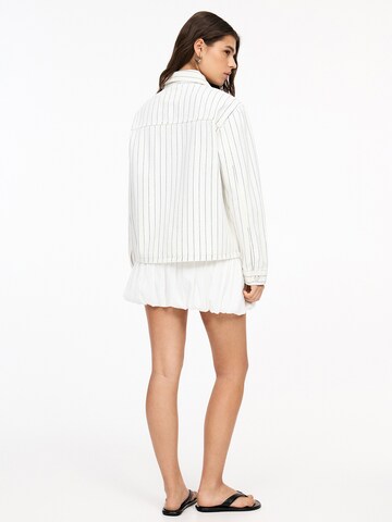 Pull&Bear Between-season jacket in White