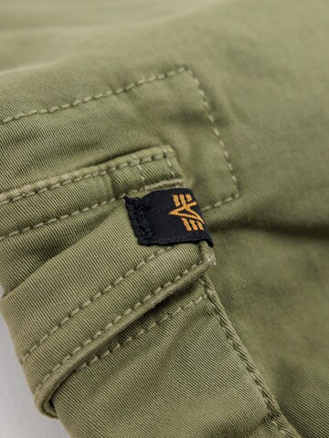 Tapered Pantaloni di ALPHA INDUSTRIES in verde