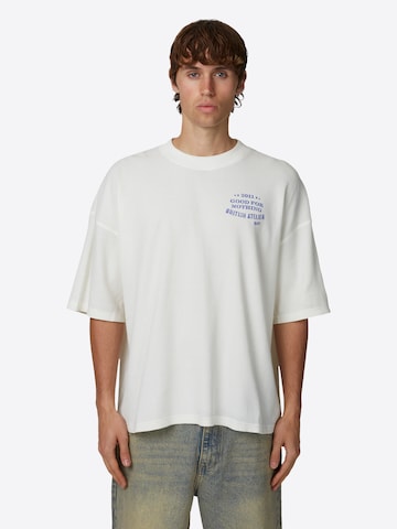 Maglietta di Good For Nothing in bianco