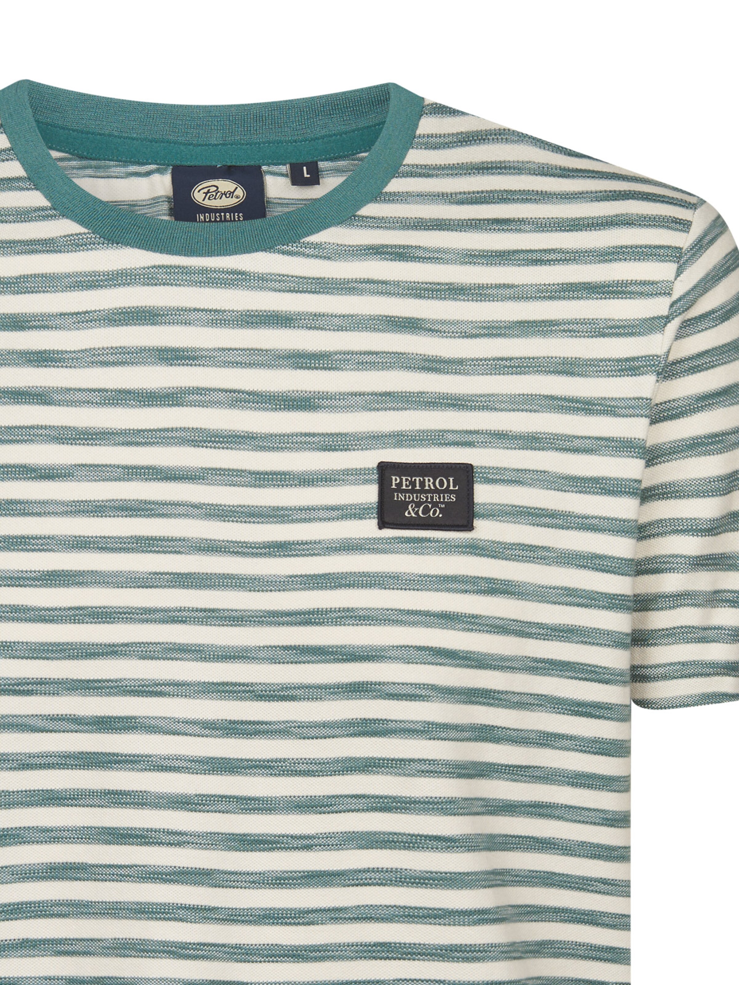 Petrol Industries Paita värissä vihreä