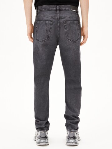 ARMEDANGELS Regular Jeans 'Arjo Tarpa' in Grau