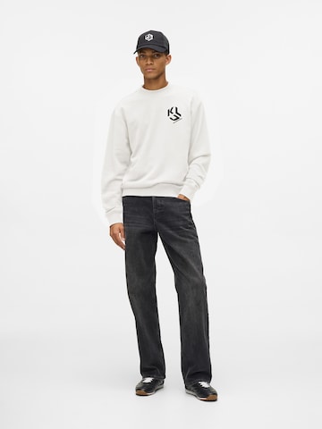 KARL LAGERFELD JEANS Tréning póló 'Monogram' - fehér