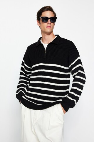 Trendyol - Pullover em preto: frente