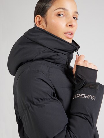 Superdry Winterjacke in Schwarz
