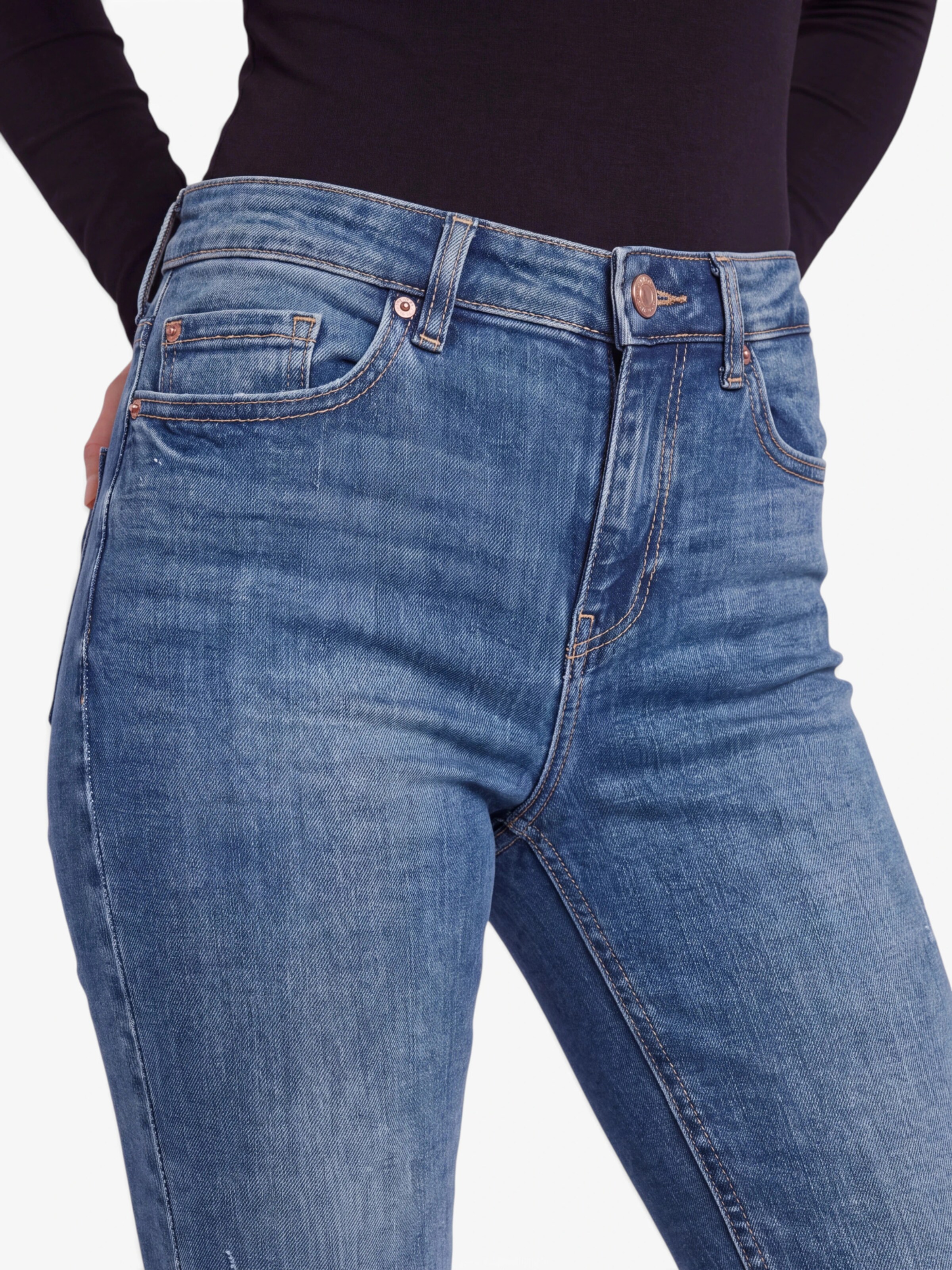 Vero Moda Petite Rozkloszowany krój Jeansy 'VMFLASH' w kolorze niebieski