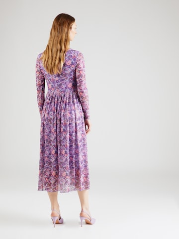 Robe 'FREJA' NÜMPH en rose