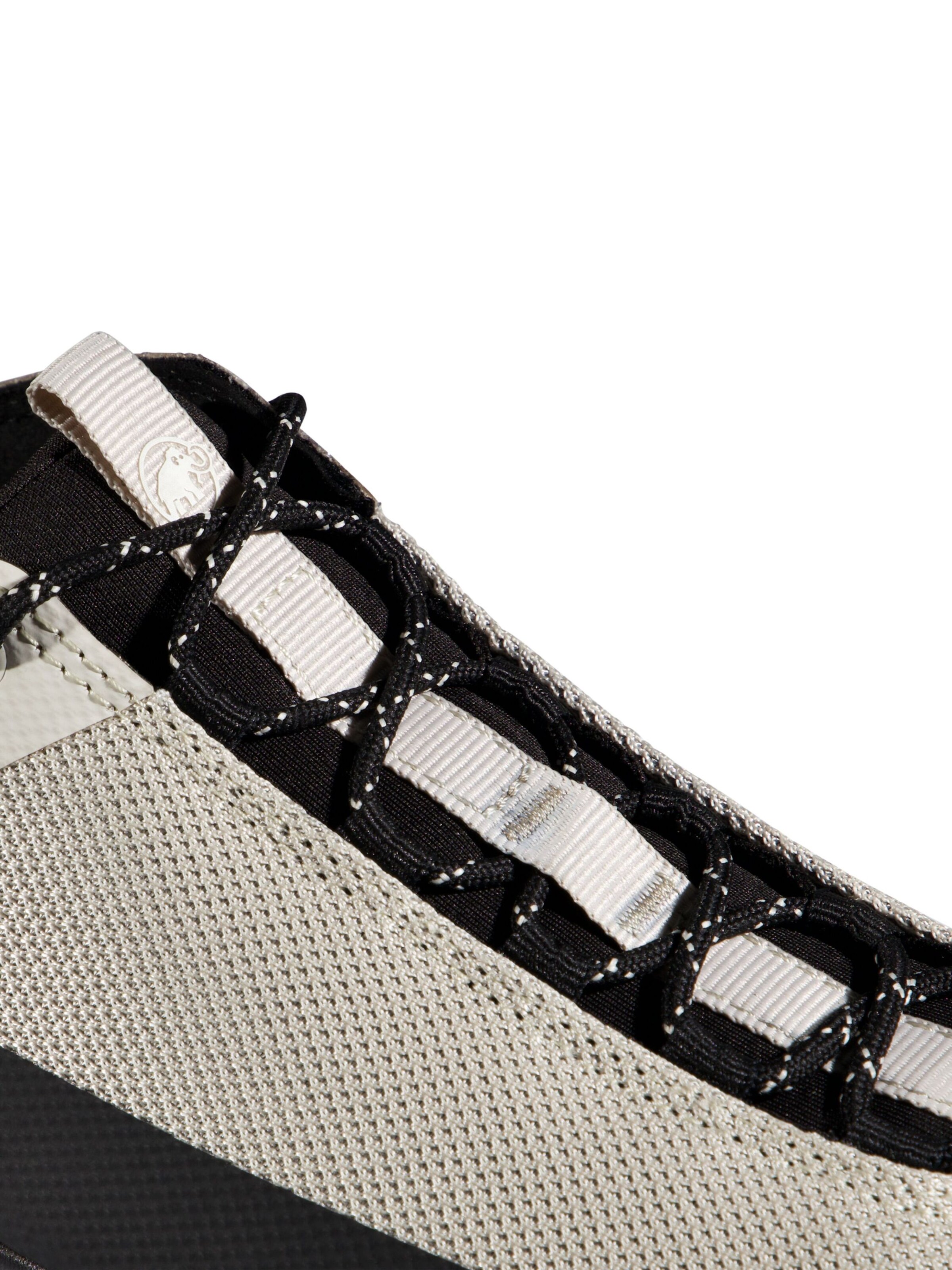 MAMMUT Flats in Grey