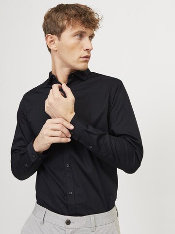 JACK & JONES - Ajuste estrecho Camisa 'Cardiff' en negro