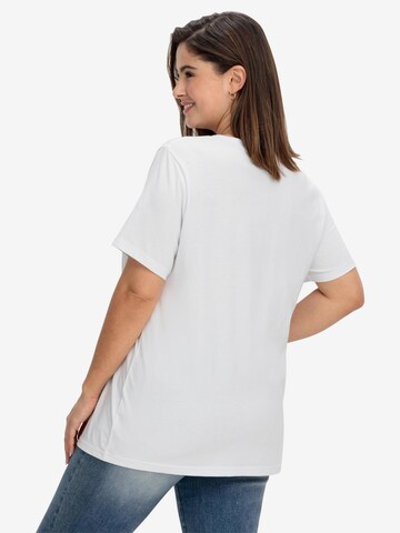 SHEEGO Shirt in White