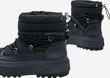 EDITED - Botas 'Tabea' em preto