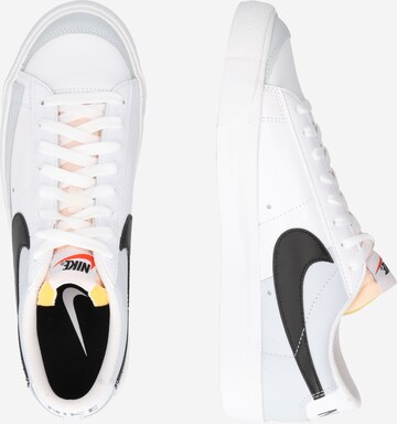 Nike Sportswear Matalavartiset tennarit 'BLAZER LOW 77 VNTG' värissä valkoinen