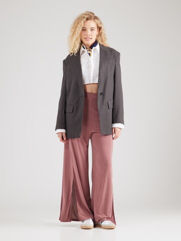 Wide leg Pantaloni 'Caro' di ABOUT YOU in rosa