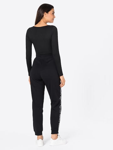 Calvin Klein Sport Zwężany krój Spodnie w kolorze czarny