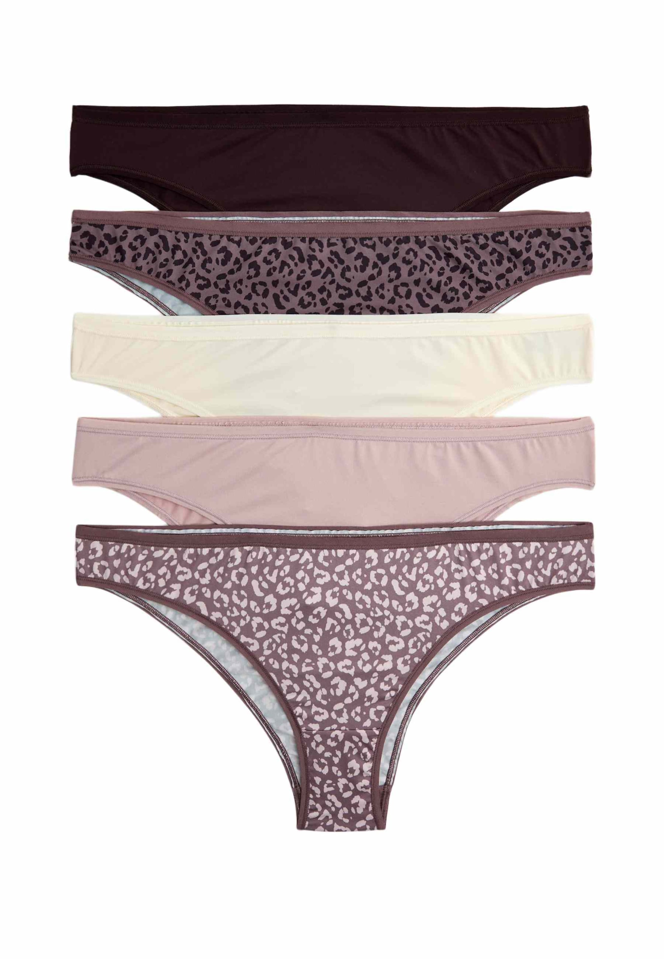 Slip di Marks & Spencer in beige: frontale