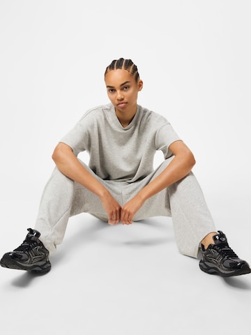 PIECESLoosefit Hlače 'PCPolly' - siva boja