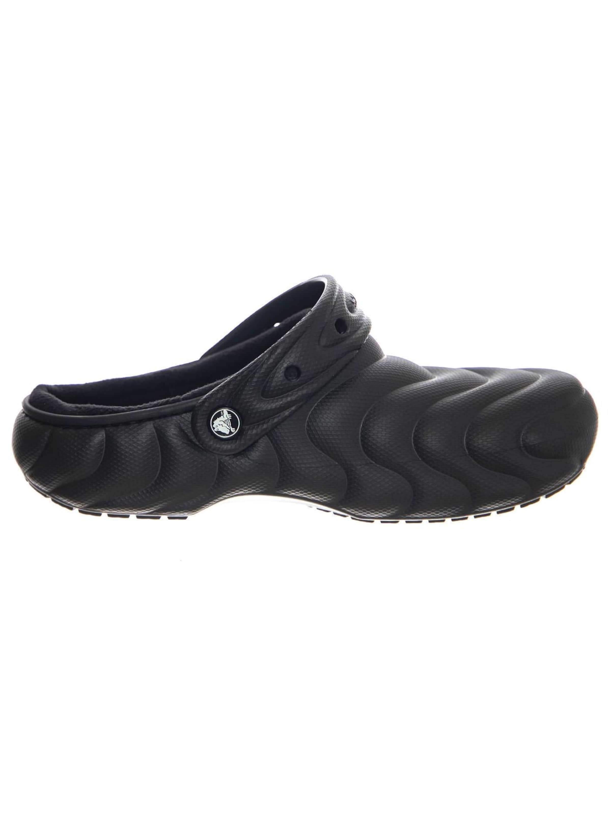 Crocs Chodaki 'Classic Lined Overpuff Clog BLK' w kolorze czarny