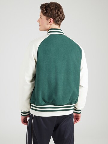 NEW ERA Övergångsjacka i grön