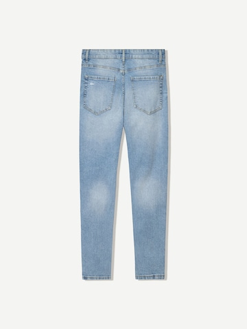 Bershka Regular Jeans in Blau