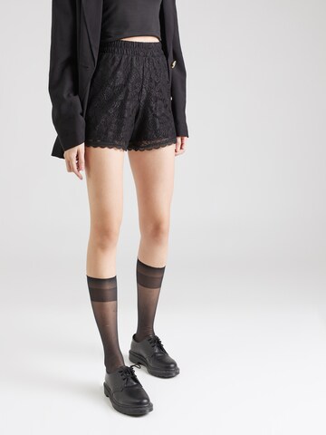 PIECES - regular Pantalón 'OLLINE' en negro: frente