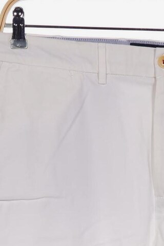 TOMMY HILFIGER Shorts 38 in Weiß