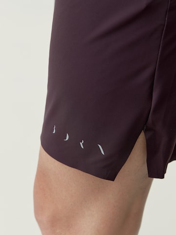 Regular Pantalon de sport ' Orinoco ' Born Living Yoga en rouge