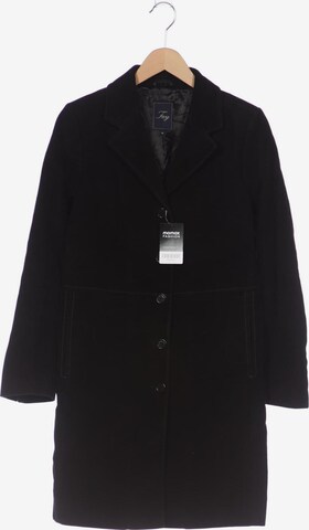 Fay Jacket & Coat in M in Black: front