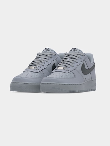Nike Sportswear Sneaker low 'Air Force 1 '07 LV8 Tech' i grå