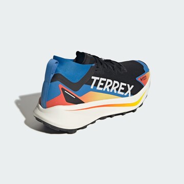 ADIDAS TERREX - Zapatillas de running 'Agravic' en Mezcla de colores