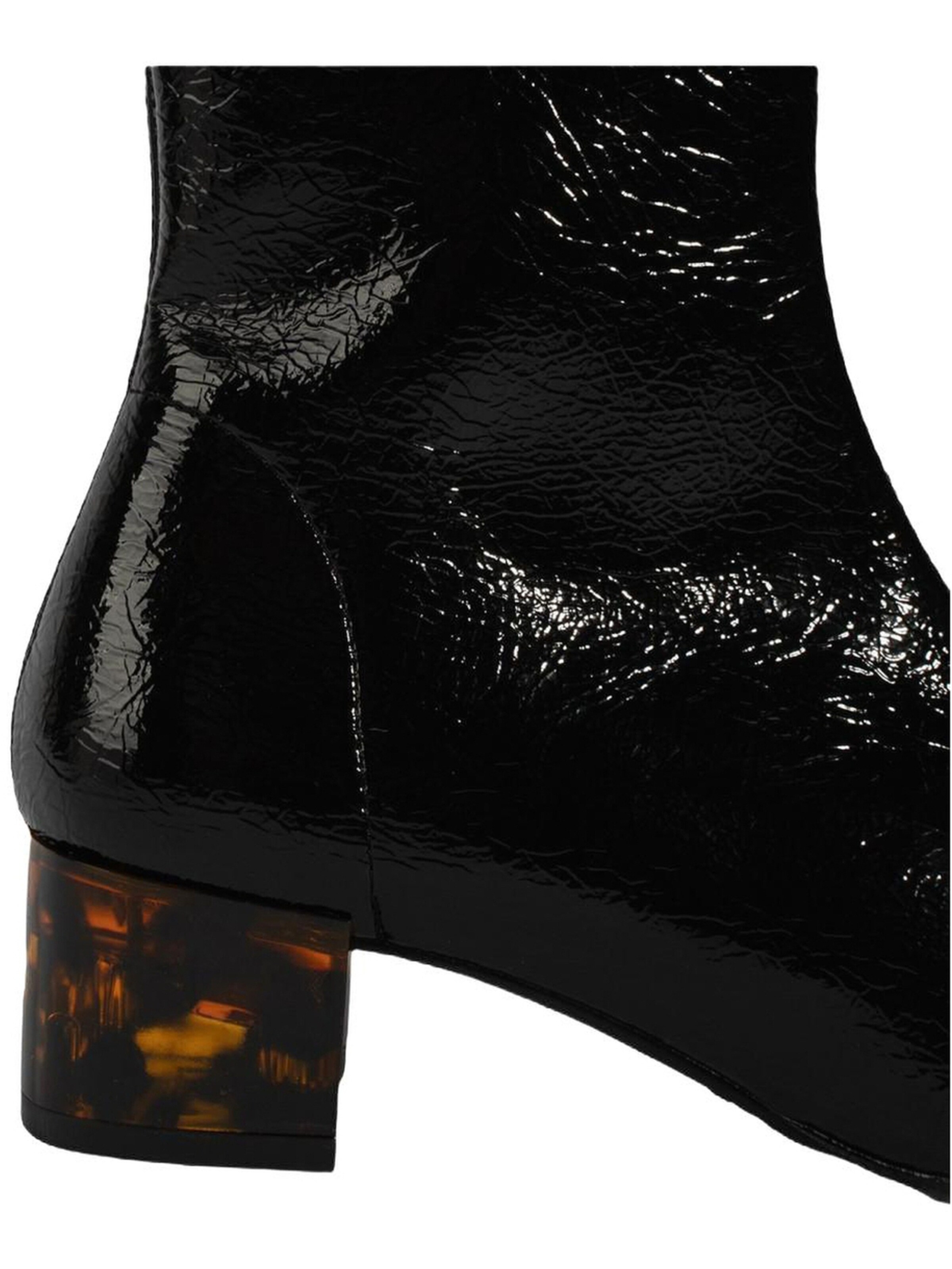 Desa Boots in Black