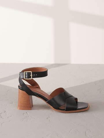 Next Sandalen met riem in Zwart