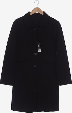 Witty Knitters Mantel L in Schwarz: Vorderseite